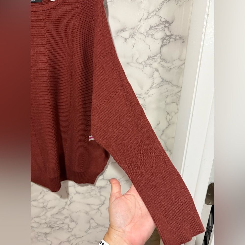 NEW T TAHARI RIBBED DOLMAN SLEEVE SWEATER IN EARTHEN RED 2X - Picture 3 of 8